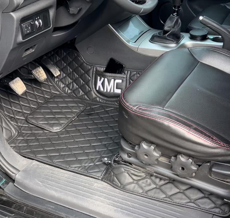 کفپوش پنج بعدی چرمی خودرو تویوتا bz4